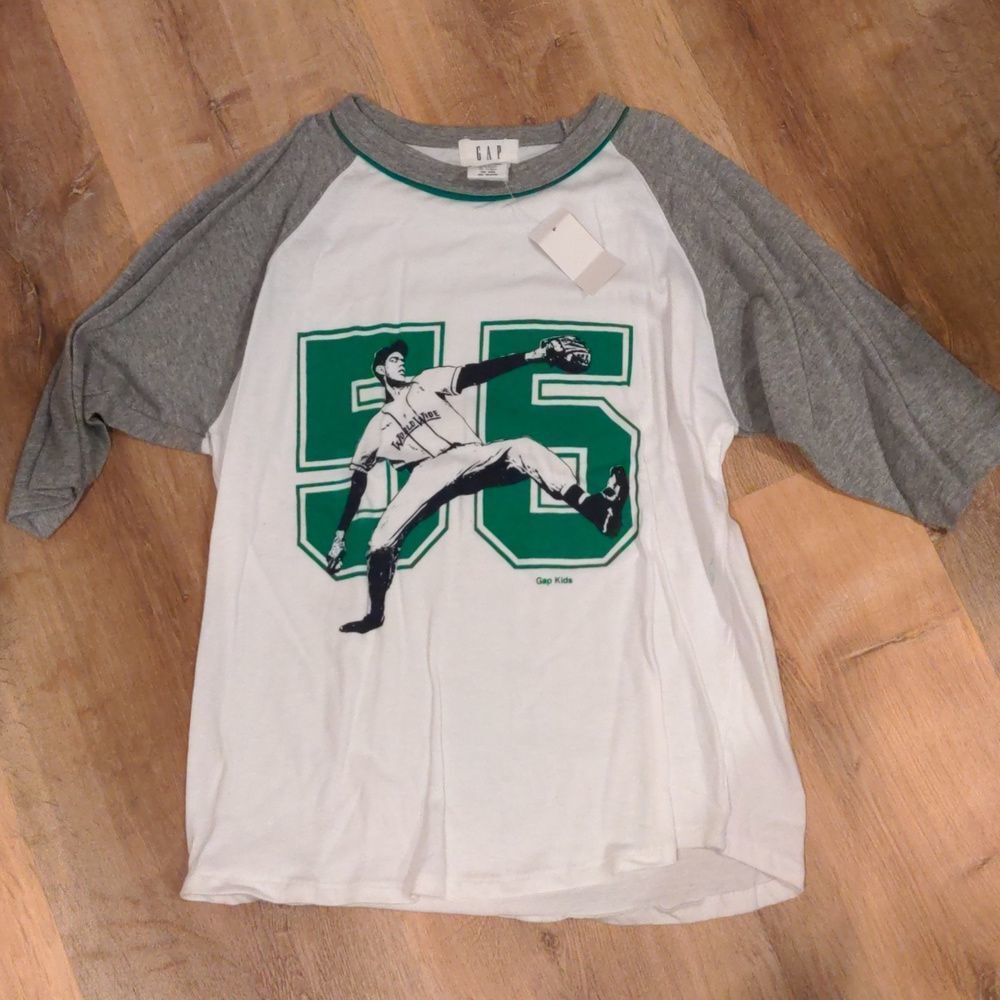 NWT‎ Gap kids baseball short sleeve tshirt size L youth